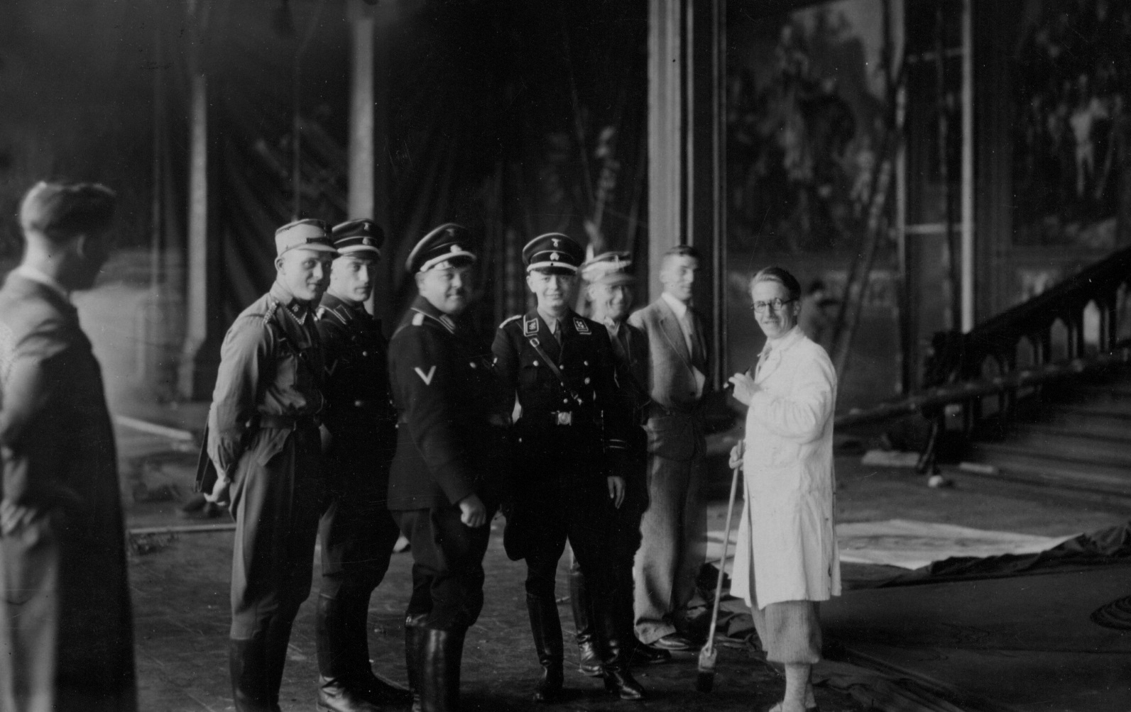 feierlichen Überreichung der Erntekrone an Adolf Hitler 1935